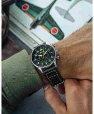 Foto 3 dieser HAWKER HURRICANE Herrenuhr aus schwarzem, grünem Edelstahl – AVI-8 | AV-4088-02