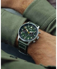 Foto 4 dieser HAWKER HURRICANE Herrenuhr aus schwarzem, grünem Edelstahl – AVI-8 | AV-4088-02