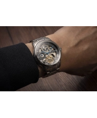 Photo 2 mise en situation de cette Montre Squelette Homme en Acier inoxydable Gris - Longitude - EARNSHAW | ES-8006-11