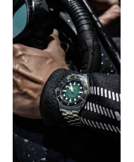 Foto 8 de este reloj de buceo para hombre en acero inoxidable gris, verde SPENCE - SPINNAKER | SP-5097-44