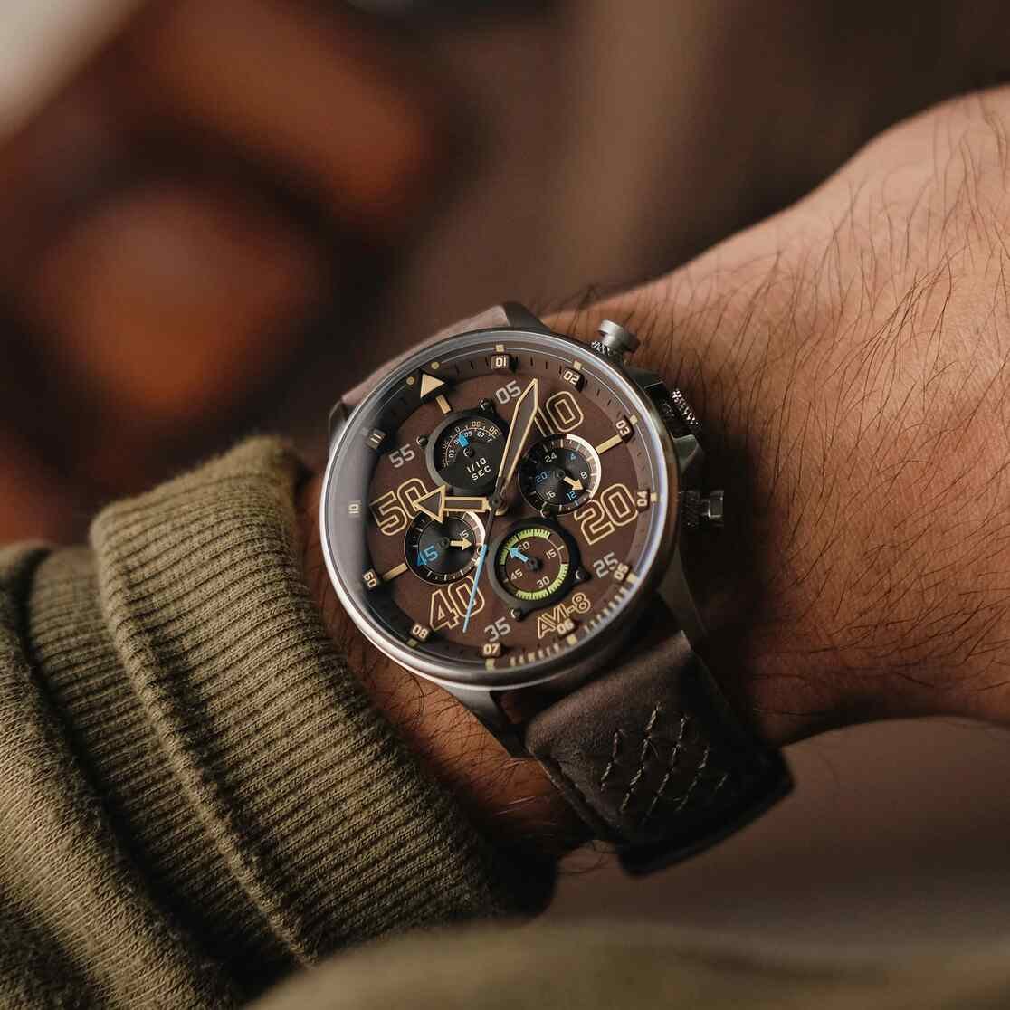 AVI-8 | Montre Aviation en Acier inoxydable Gris, Marron Hawker Typhoon - AV-4093-06